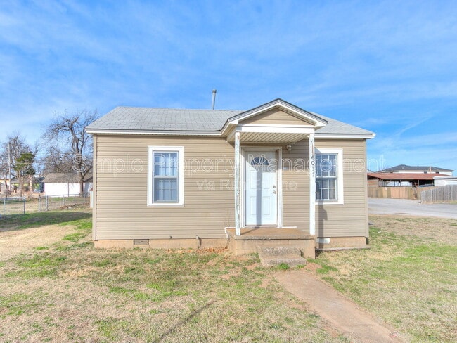 property at 4011 N Rockwell Ave