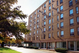 Westmoor Apartments in Toledo, OH - Foto de edificio - Building Photo