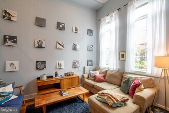 607 McClellan St in Philadelphia, PA - Building Photo - Building Photo