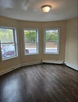 7 Jones St in Arlington, NY - Building Photo