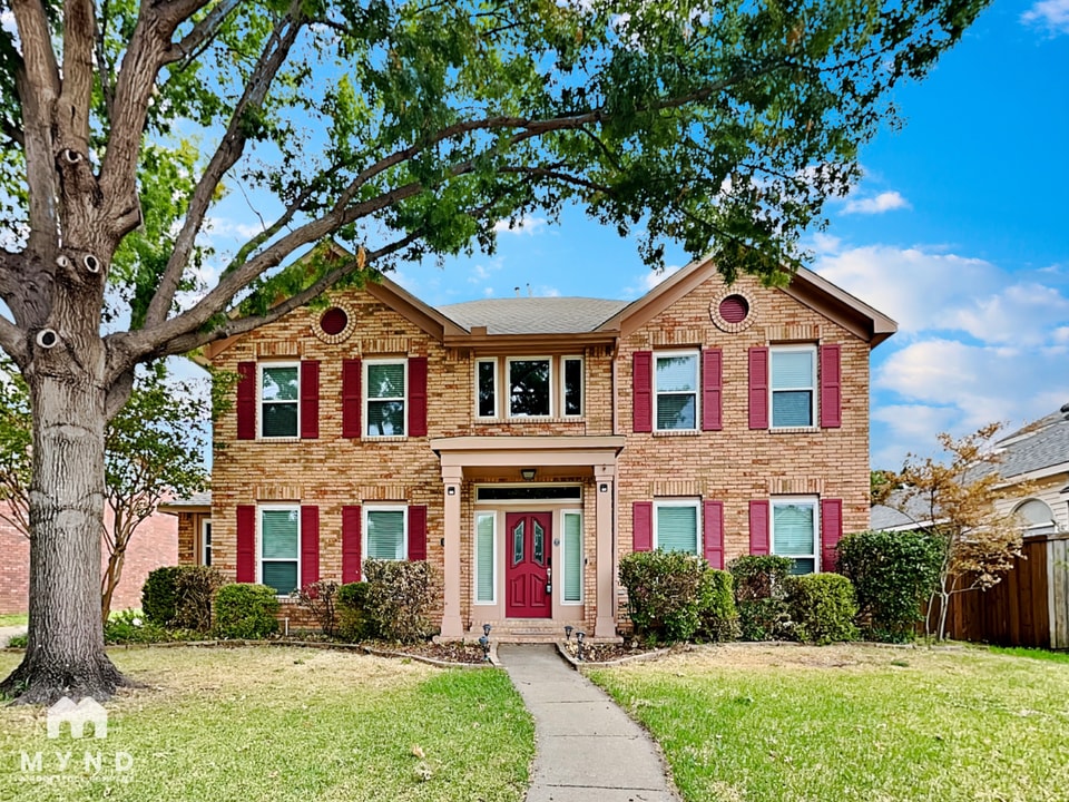 1427 Susan Ln in Carrollton, TX - Building Photo