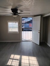 1112 S Lilly St in Blytheville, AR - Foto de edificio - Building Photo