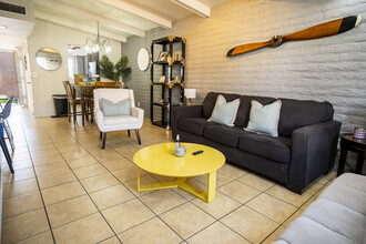 4406 E Hubbell St, Unit 4 in Phoenix, AZ - Building Photo - Building Photo