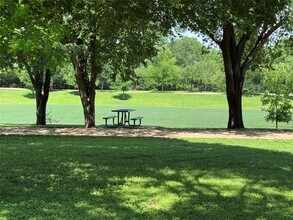 2112 Surrender Ave in Austin, TX - Building Photo - Building Photo