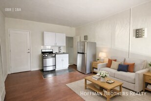 654 S Dunsmuir Ave, Unit 110 in Los Angeles, CA - Building Photo