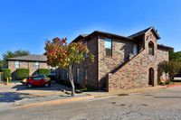 Putnam Heights Apartments in Oklahoma City, OK - Foto de edificio - Building Photo