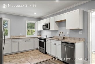 84 Middlesex St in North Chelmsford, MA - Building Photo - Building Photo