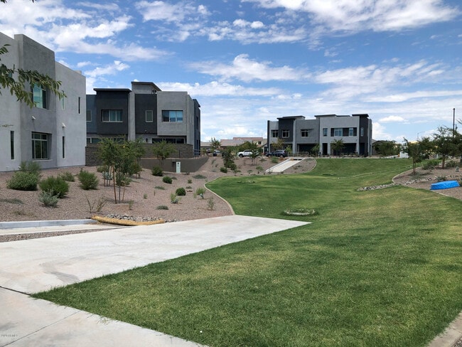 25429 N 19th Ln in Phoenix, AZ - Building Photo - Building Photo