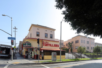 La Cumbre Market in Los Angeles, CA - Building Photo - Building Photo