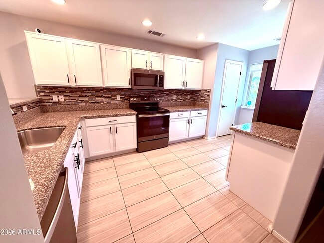 property at 1884 W Expressman St