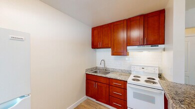 15495 Marty Dr in Glen Ellen, CA - Building Photo - Building Photo