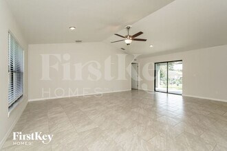 19107 Evergreen Rd in Ft. Myers, FL - Building Photo - Building Photo