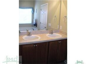 185 Red Oak Dr in Richmond Hill, GA - Building Photo - Building Photo