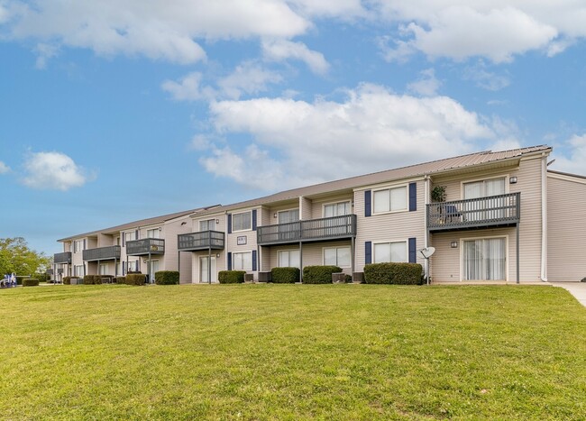 Beltline Villas Apartments in Decatur, AL - Building Photo - Building Photo