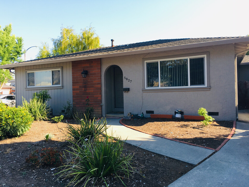 115 Herlong Ave in San Jose, CA - Foto de edificio