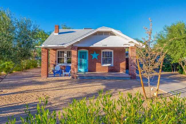 property at 1102 E Palm Lane