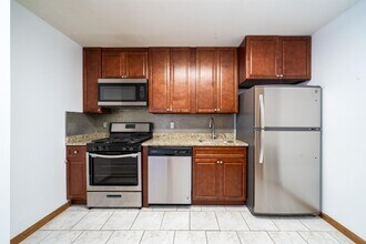 721 6th St in Union City, NJ - Building Photo - Building Photo
