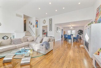 972 South End in Woodmere, NY - Building Photo - Building Photo