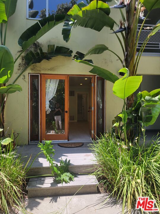 property at 827 Bay St