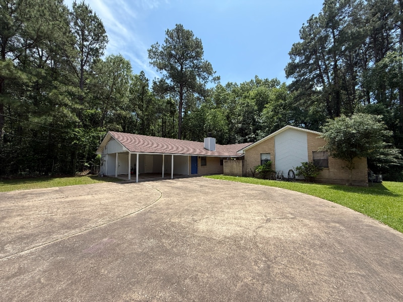 225 Bluebird Ln in Lufkin, TX - Building Photo