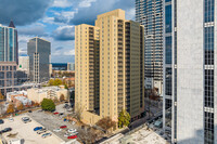 Peachtree Towers Condominiums in Atlanta, GA - Foto de edificio - Building Photo