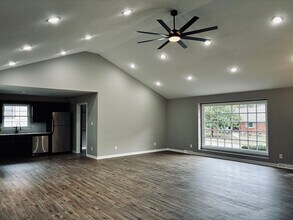 6724 N Garfield Ave in Kansas City, MO - Building Photo - Building Photo