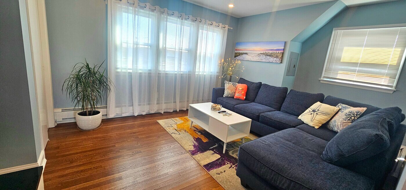 254 Sherman Ave, Unit 3 in Seaside Heights, NJ - Building Photo