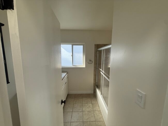320 Calle Miramar in Redondo Beach, CA - Building Photo - Building Photo