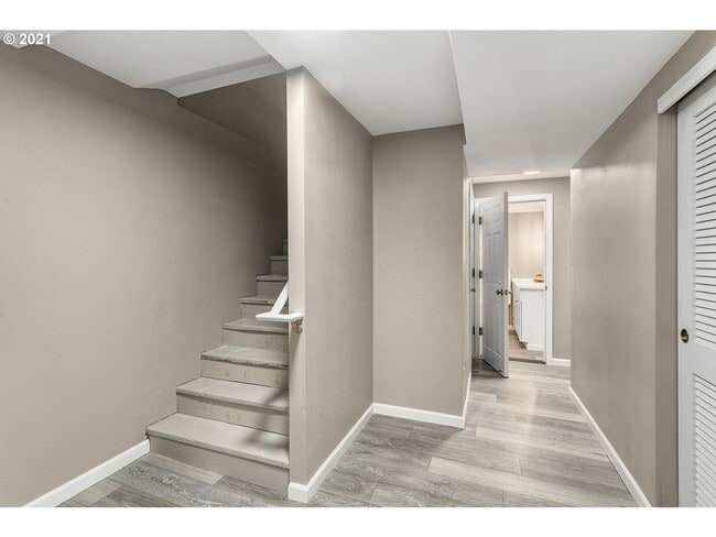44 NW MacLeay Blvd in Portland, OR - Building Photo - Building Photo