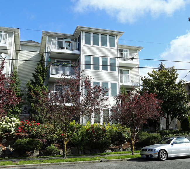 Courtyard Apartments in Seattle, WA - Building Photo - Building Photo