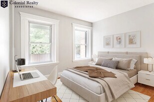 10 Strathmore Rd in Brookline, MA - Building Photo