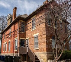 1355-1357-1357 Dennison Ave in Columbus, OH - Building Photo