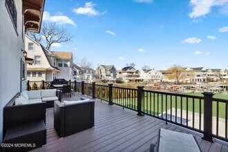 102 Inlet Terrace in Belmar, NJ - Foto de edificio - Building Photo