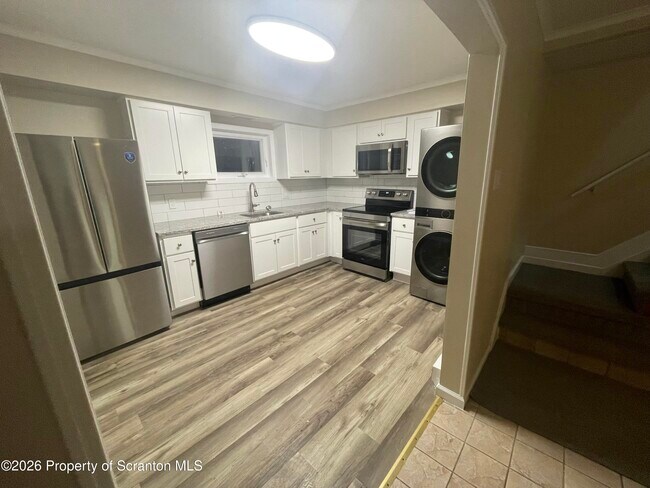 302 Vine St in Old Forge, PA - Building Photo - Building Photo