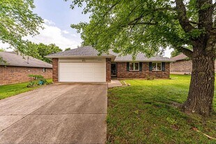 2970 W Buena Vista St in Springfield, MO - Building Photo