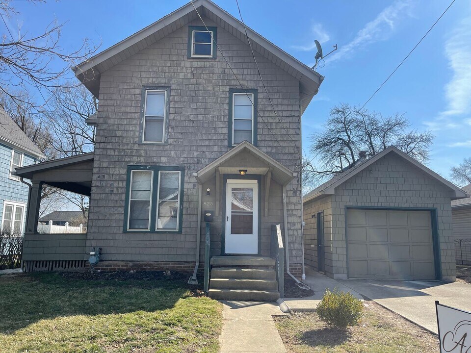 825 Chestnut St in Ashland, OH - Building Photo