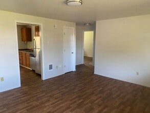 933 Fenwick St in Coos Bay, OR - Building Photo - Building Photo