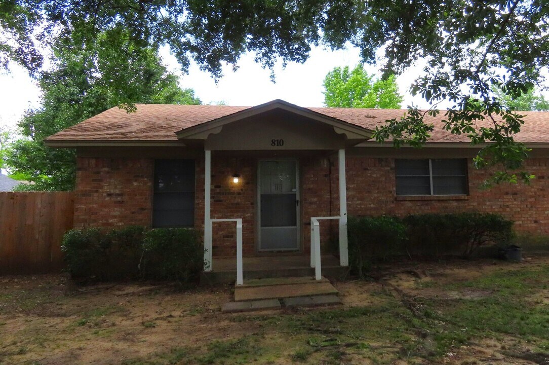 810 Fleetwood in Whitehouse, TX - Foto de edificio