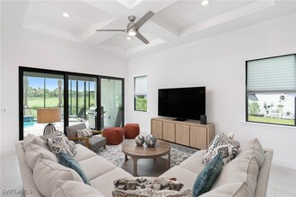 9268 Cormorant Dr in Naples, FL - Building Photo - Building Photo