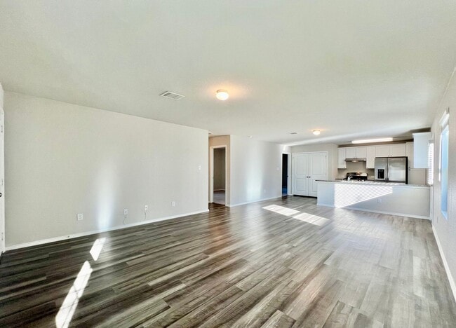 8818 Lamus Wheel in San Antonio, TX - Building Photo - Building Photo