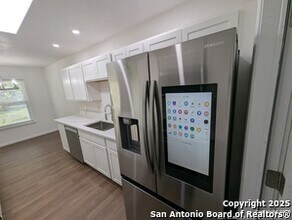 953 Serenade Dr in San Antonio, TX - Foto de edificio - Building Photo
