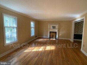 10902 Swansfield Rd in Columbia, MD - Building Photo - Building Photo