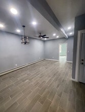 213 Martin Luther King Jr Dr, Unit Apartment 3 in Jersey City, NJ - Foto de edificio - Building Photo