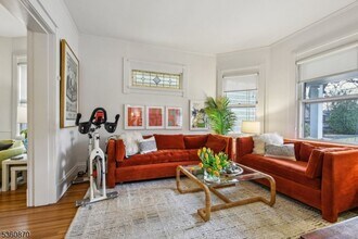 33 Montclair Ave in Montclair, NJ - Building Photo - Building Photo