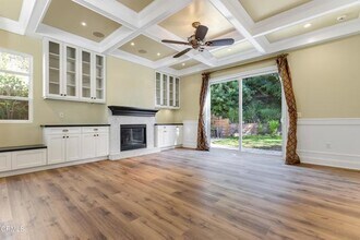 2503 Allanjay Pl in Glendale, CA - Building Photo - Building Photo