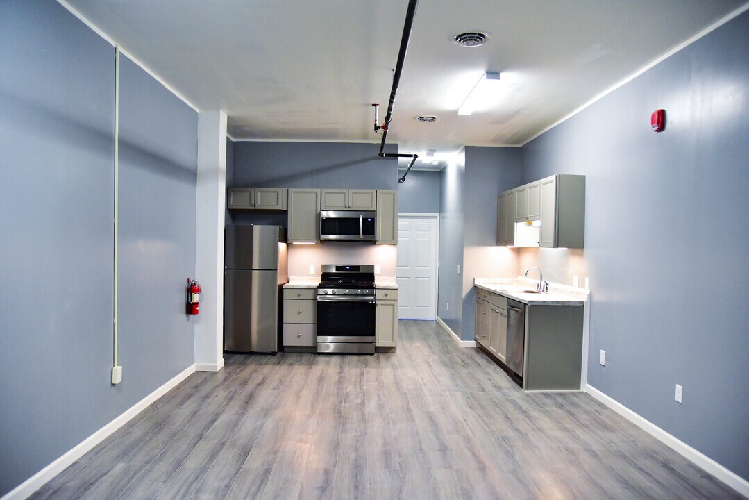 19 S George St, Unit 2A in York, PA - Building Photo