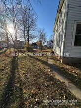 1043 Vine St in Beloit, WI - Building Photo - Building Photo