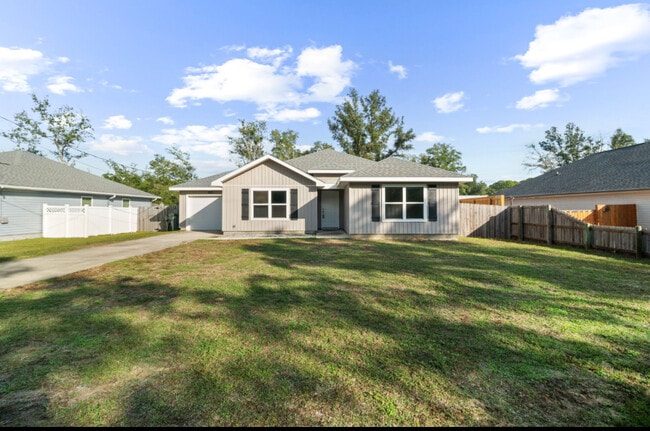 13050 Hartung Ave in Pensacola, FL - Building Photo - Building Photo