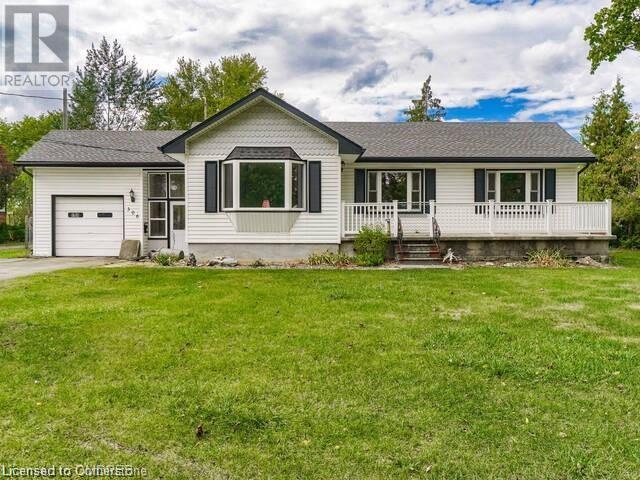 306 Riverside Dr in Welland, ON - Building Photo