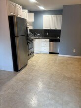 34 Markwood Ln in East Northport, NY - Building Photo - Building Photo